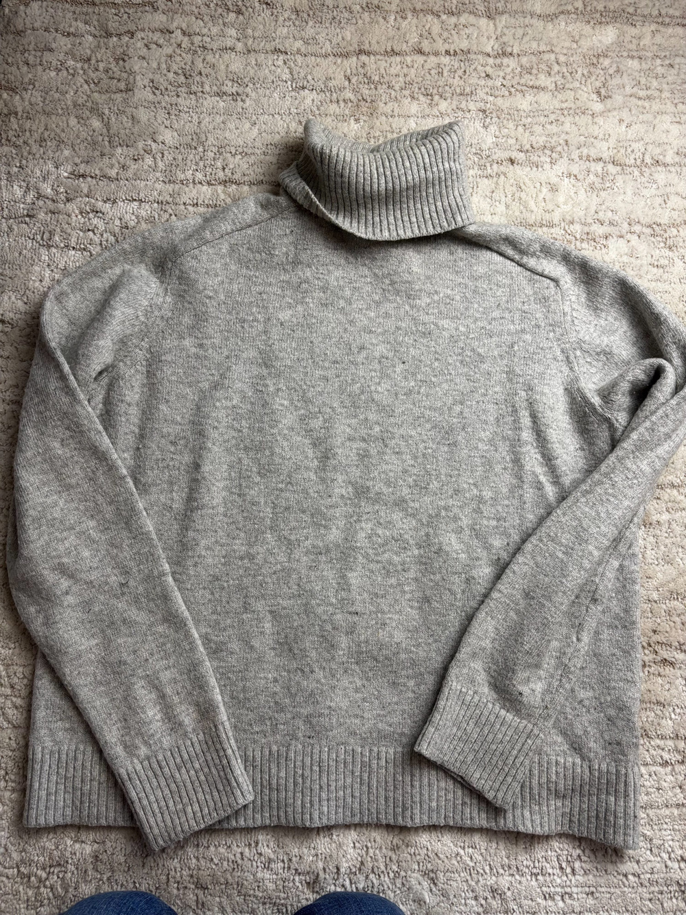 H&M Gray Ribbed Turtleneck Sweater Size L